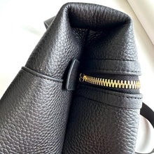 Load image into Gallery viewer, CC1691 Chanel 26A Briefcase Bag / HIGHEST QUALITY VERSION / 38 x 27 x 9 cm
