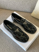 Load image into Gallery viewer, SE1304 Pratent / Brushed leather loafers / Size5-10
