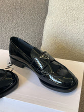 Load image into Gallery viewer, SE1304 Pratent / Brushed leather loafers / Size5-10
