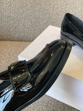 Load image into Gallery viewer, SE1304 Pratent / Brushed leather loafers / Size5-10
