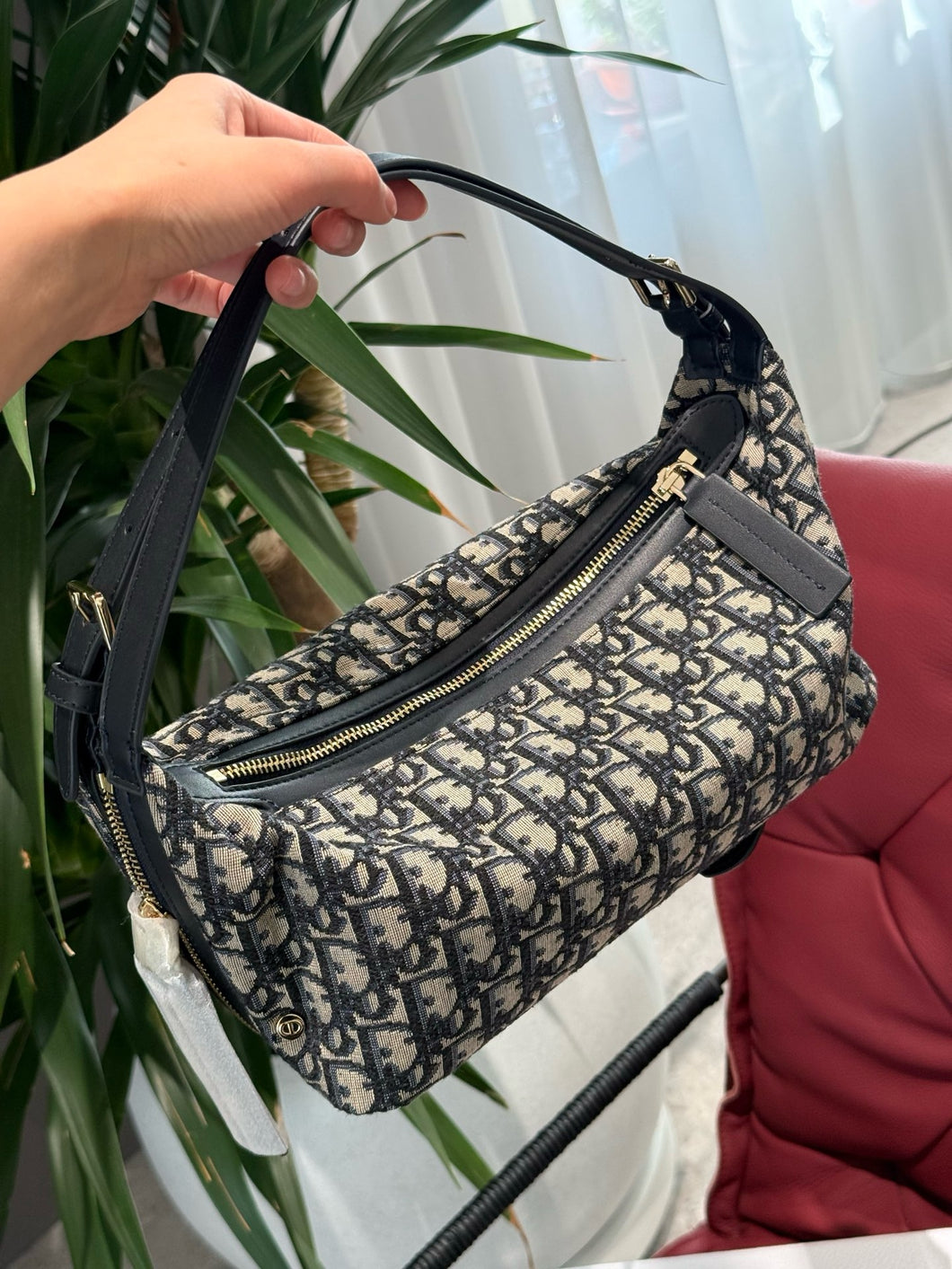 DR520 Small D-Journey Bag / 10x5.75x5.5nches