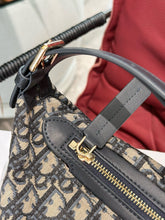 Load image into Gallery viewer, DR520 Small D-Journey Bag / 10x5.75x5.5nches
