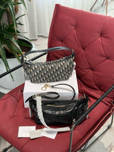 Load image into Gallery viewer, DR520 Small D-Journey Bag / 10x5.75x5.5nches
