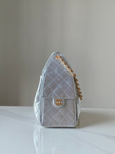 Load image into Gallery viewer, CC1130 CHANEL 25 Small Handbag / 11.8 x 10.2 x 5.5in / HIGHEST QUALITY VERSION
