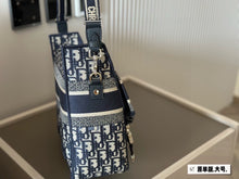 Load image into Gallery viewer, DR521 Small/Medium Diorcamp Bag

