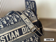 Load image into Gallery viewer, DR521 Small/Medium Diorcamp Bag
