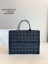 Load image into Gallery viewer, DR522 Book Tote Large / 16.5 x 14 x 7.5 inches
