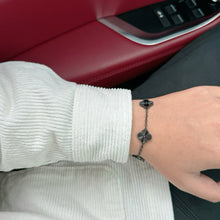 Load image into Gallery viewer, JW819 VCA Vintage Alhambra Bracelet
