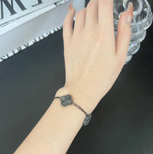 Load image into Gallery viewer, JW819 VCA Vintage Alhambra Bracelet
