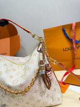 Load image into Gallery viewer, LB1554 Louis Vuitton Multipass Bag / 28 x 26 cm
