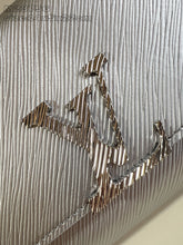 Load image into Gallery viewer, LB1187 Pochette Louise / 8.7 x 5.5 x 2 inches / HIGHEST QUALITY VERSION
