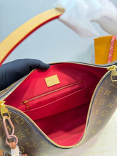 Load image into Gallery viewer, LB1555 Louis Vuitton Slouchy Underarm Bag / Large 40×28 cm &amp; Medium 33×22 cm
