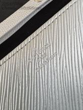 Load image into Gallery viewer, LB1187 Pochette Louise / 8.7 x 5.5 x 2 inches / HIGHEST QUALITY VERSION
