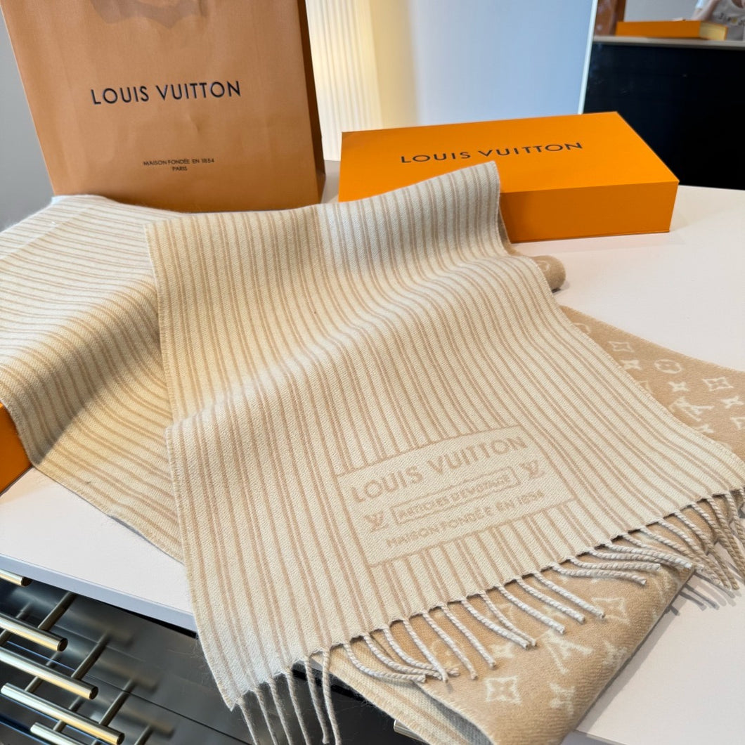 CLTH484 LV My Neverfull Scarf / 94.5 x 13.8 inches