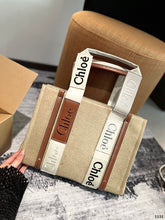 Load image into Gallery viewer, CLE012 Small/Medium Woody Tote Bag
