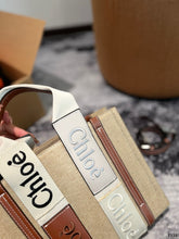 Load image into Gallery viewer, CLE012 Small/Medium Woody Tote Bag
