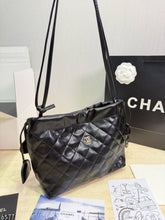 Load image into Gallery viewer, CC1478 Chanel 26S Drawstring Bucket Bag / Mini 19×15 cm &amp; Small 22×20 cm
