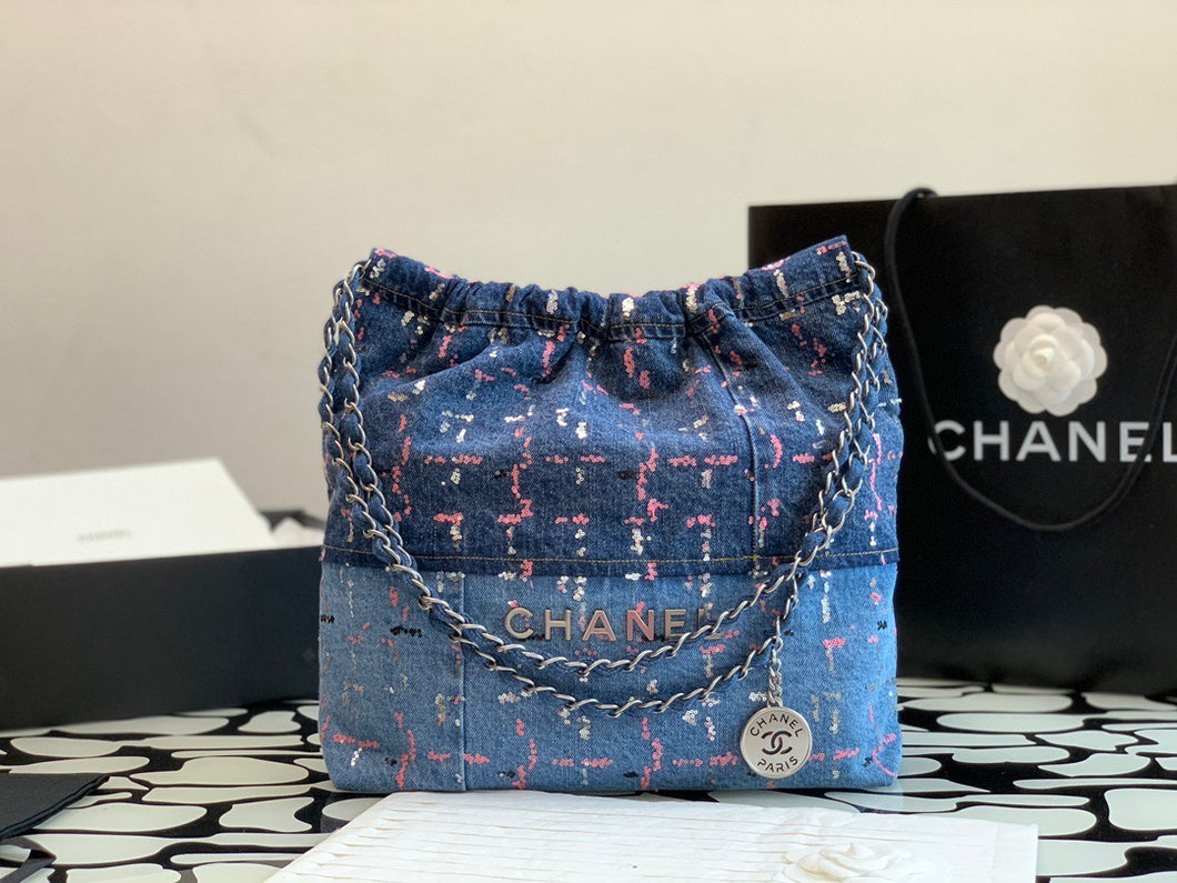 CC769 CHANEL 22 Handbag / HIGHEST QUALITY VERSION