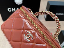 Load image into Gallery viewer, CC1041 Clutch with Chain / 3.7 × 6.2 × 3.1 in
