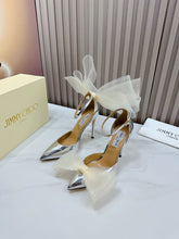 Load image into Gallery viewer, SE1171 Jimmy Choo Averly / Size5-10
