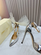 Load image into Gallery viewer, SE1171 Jimmy Choo Averly / Size5-10
