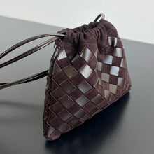 Load image into Gallery viewer, BV079 Bottega Veneta Suede / HIGHEST QUALITY VERSION / 21×16.6×10 cm
