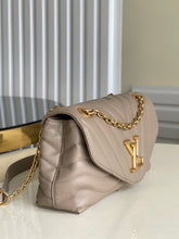 Load image into Gallery viewer, LB804 New Wave Chain Bag MM / HIGHEST QUALITY VERSION / 9.4 x 5.5 x 3.5 inches
