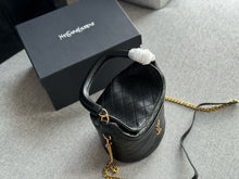 Load image into Gallery viewer, YSK338 Gaby Bucket Bag / 7.5" x 6.7" x 5.9"
