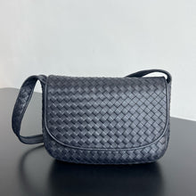 Load image into Gallery viewer, BV081 Bottega Veneta Veneto Flap Crossbody / HIGHEST QUALITY VERSION / 26×18.5×5 cm
