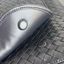 Load image into Gallery viewer, BV081 Bottega Veneta Veneto Flap Crossbody / HIGHEST QUALITY VERSION / 26×18.5×5 cm
