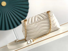 Load image into Gallery viewer, LB808 New Wave Chain Bag MM / HIGHEST QUALITY VERSION / 9.4 x 5.5 x 3.5 inches
