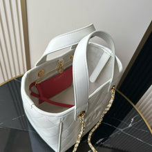 Load image into Gallery viewer, CC1480 Chanel 26B Metiers d’Art / HIGHEST QUALITY VERSION / 20.5×21×15 cm
