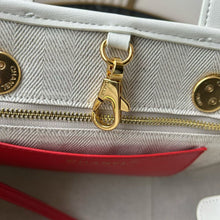 Load image into Gallery viewer, CC1480 Chanel 26B Metiers d’Art / HIGHEST QUALITY VERSION / 20.5×21×15 cm
