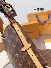 Load image into Gallery viewer, LB809 CarryAll PM /  11.4 x 9.4 x 4.7 inches
