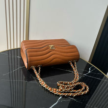 Load image into Gallery viewer, CC1482 Chanel 2026B / HIGHEST QUALITY VERSION / 16×25.5×7 cm

