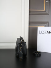 Load image into Gallery viewer, LWE054 LOEWE Puzzle Featherlight Geometric Bag / M 24×15 cm | S 17×11 cm
