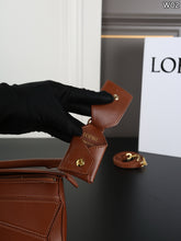 Load image into Gallery viewer, LWE055 LOEWE Puzzle Featherlight Geometric Bag / M 24×15 cm | S 17×11 cm
