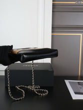 Load image into Gallery viewer, CC1485 Chanel 26P Classic Quilted Chain Bag / M 23×19 cm | S 20×14 cm
