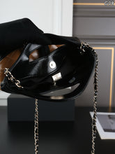 Load image into Gallery viewer, CC1485 Chanel 26P Classic Quilted Chain Bag / M 23×19 cm | S 20×14 cm
