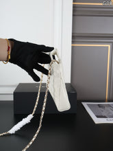 Load image into Gallery viewer, CC1487 Chanel 26P Classic Quilted Chain Bag / M 23×19 cm | S 20×14 cm
