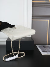 Load image into Gallery viewer, CC1487 Chanel 26P Classic Quilted Chain Bag / M 23×19 cm | S 20×14 cm
