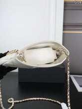 Load image into Gallery viewer, CC1487 Chanel 26P Classic Quilted Chain Bag / M 23×19 cm | S 20×14 cm
