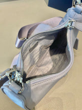 Load image into Gallery viewer, PD272 Prada Re-Edition 2005 Re-Nylon bag / 7.1x8.6x2.3inch
