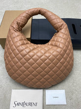 Load image into Gallery viewer, YSK439 ICARE Hobo in Quilted Nappa / 11.8–18.5" x 12" x 0.8–4.7" / HIGHEST QUALITY VERSION
