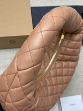 Load image into Gallery viewer, YSK439 ICARE Hobo in Quilted Nappa / 11.8–18.5" x 12" x 0.8–4.7" / HIGHEST QUALITY VERSION
