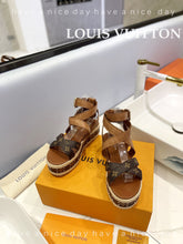 Load image into Gallery viewer, SE1094 LB Sandals /  Size5-11
