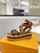 Load image into Gallery viewer, SE1094 LB Sandals /  Size5-11
