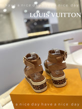 Load image into Gallery viewer, SE1094 LB Sandals /  Size5-11

