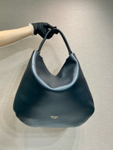 Load image into Gallery viewer, PD409 Prada Oversized Tote / HIGHEST QUALITY VERSION / 45.5×43×11 cm
