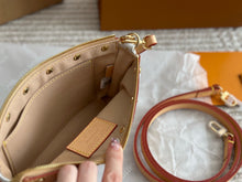 Load image into Gallery viewer, LB1190 LV x TM Pochette Accessoires / 8.7 x 5.1 x 1.6 inches
